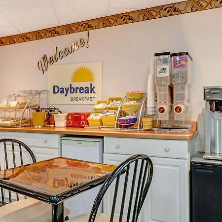 Days Inn By Wyndham Ridgefield Εξωτερικό φωτογραφία