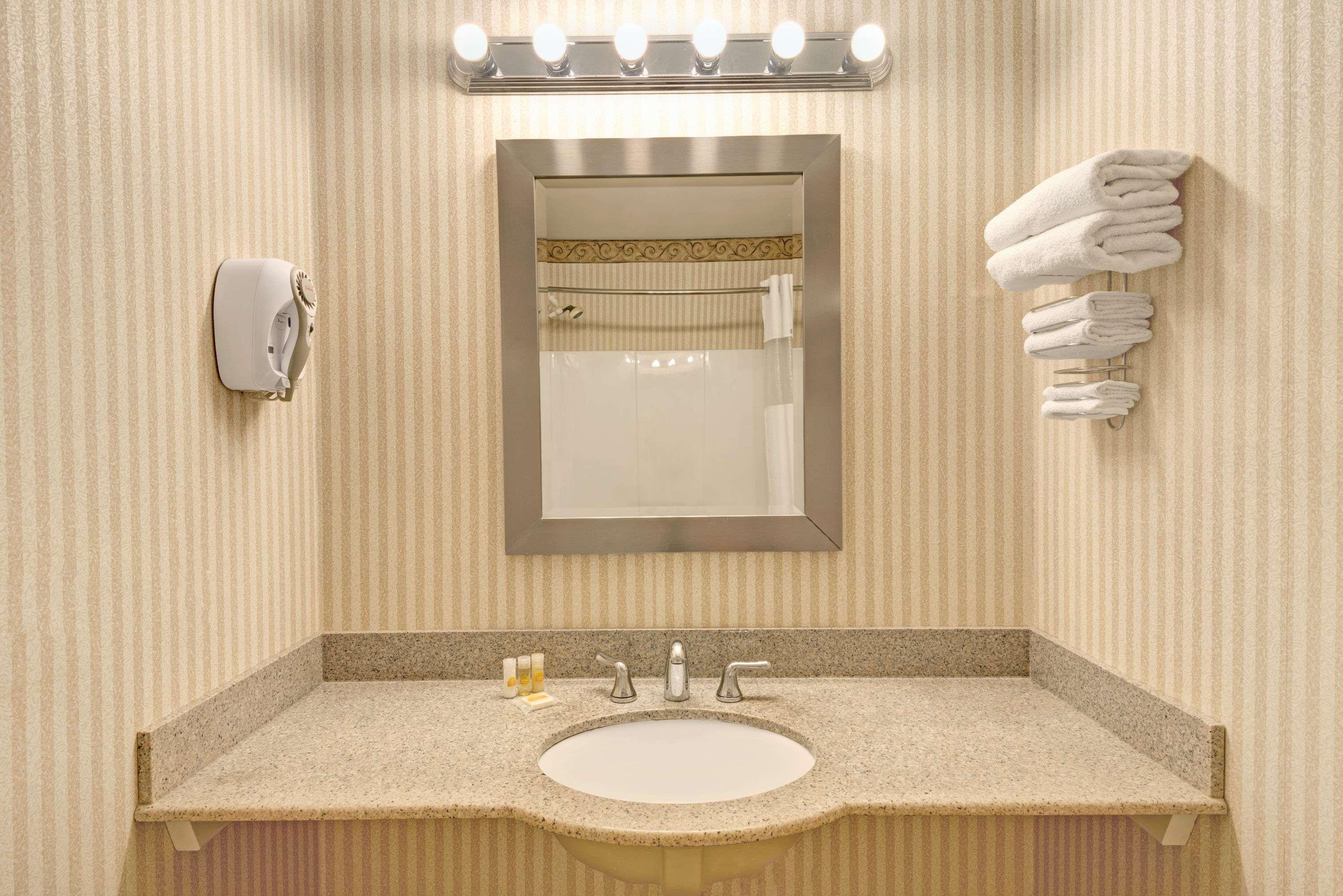 Days Inn By Wyndham Ridgefield Εξωτερικό φωτογραφία