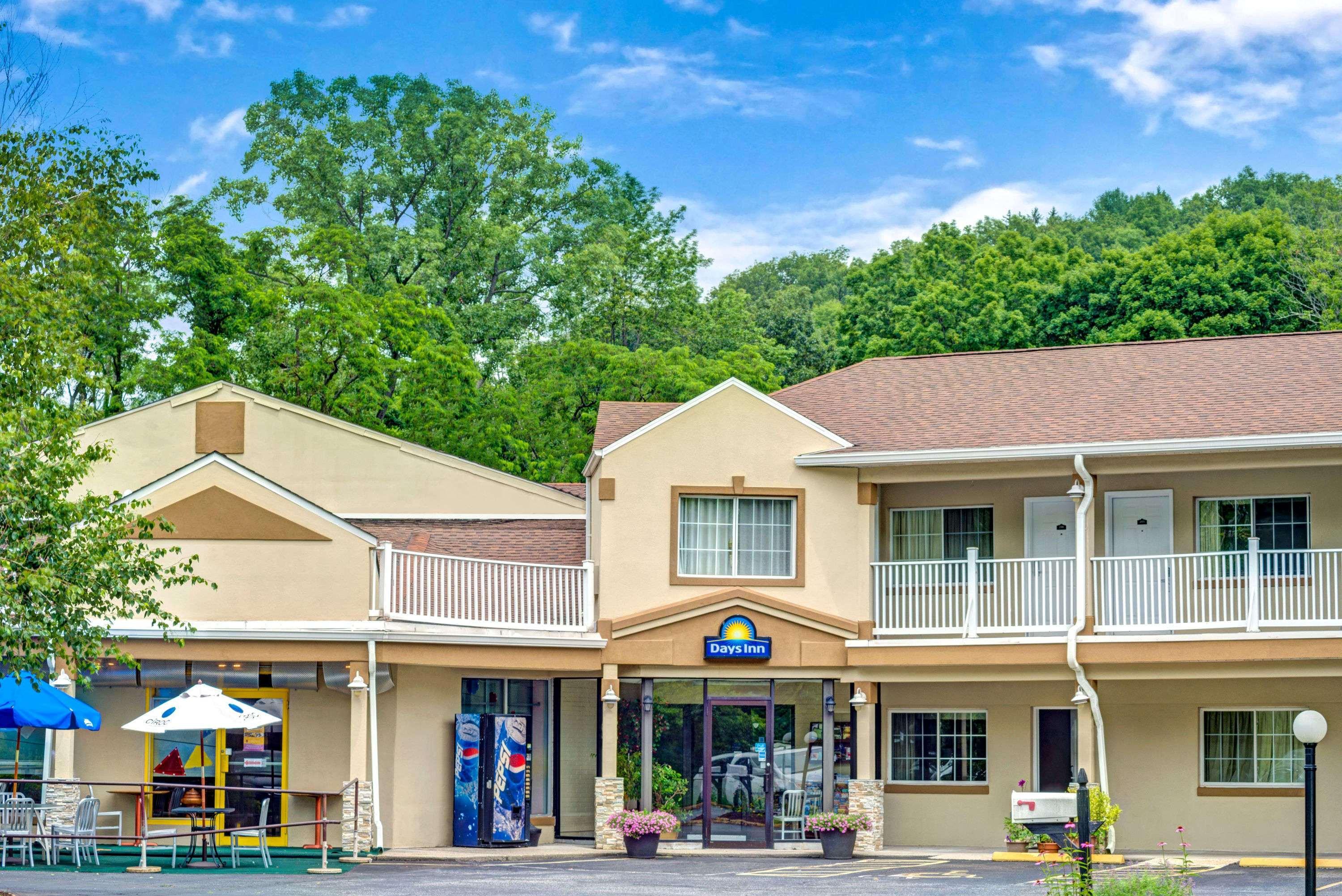 Days Inn By Wyndham Ridgefield Εξωτερικό φωτογραφία